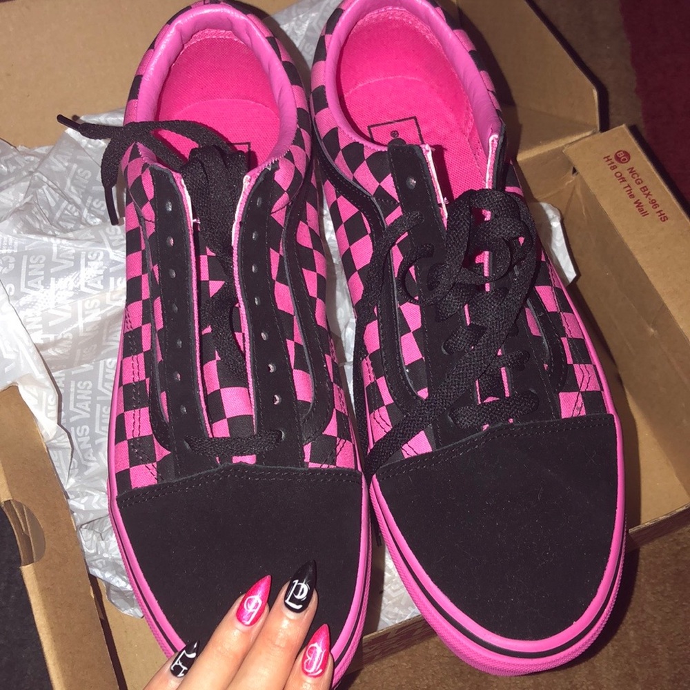 💗 Pink & Black checkered VANS 🖤